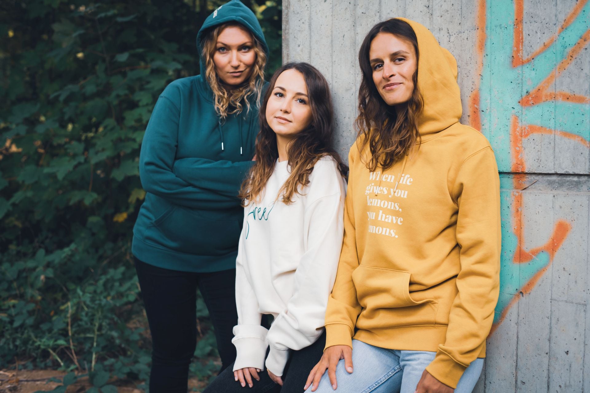 Still Standing Unisex Organic Hoodie – Kapuzenpullover